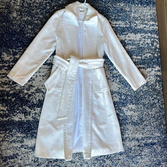 ❌SOLD❌ Alexander McQueen 38 white coat - Picture 4 of 11
